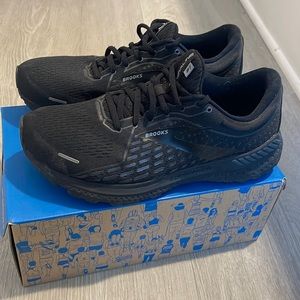 Brooks Adrenaline GTS 21 Extra Wide 4e Shoes